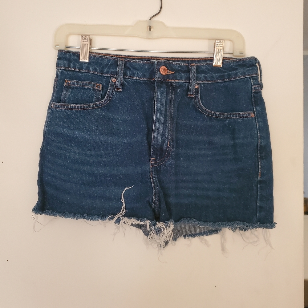 Women's high-waist denim shorts